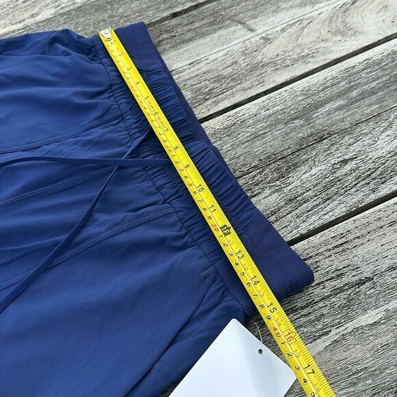 Lululemon Beyond the Studio Crop size 8 Night Sea NWT 🌊 25" - Picture 3 of 6